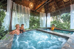 Outdoor spa tub - The Hillside Resort Siargao (General Luna)