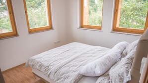 1 bedroom, premium bedding, iron/ironing board, free WiFi - LEADER APARTMENT (Sarajevo)