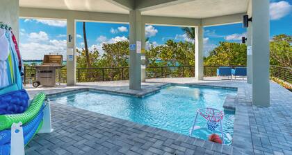 Nirvana Shores: Ocean-2-River FL Beach House w/heated pool,dock,elevator,hot tub