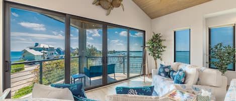 8 bedrooms, in-room safe, desk, iron/ironing board