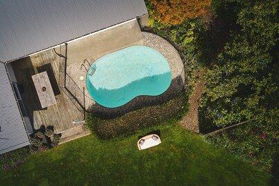 Magical Vineyard Cottage | Pool | Stunning Views | Sleeps 6 | Near Blenheim