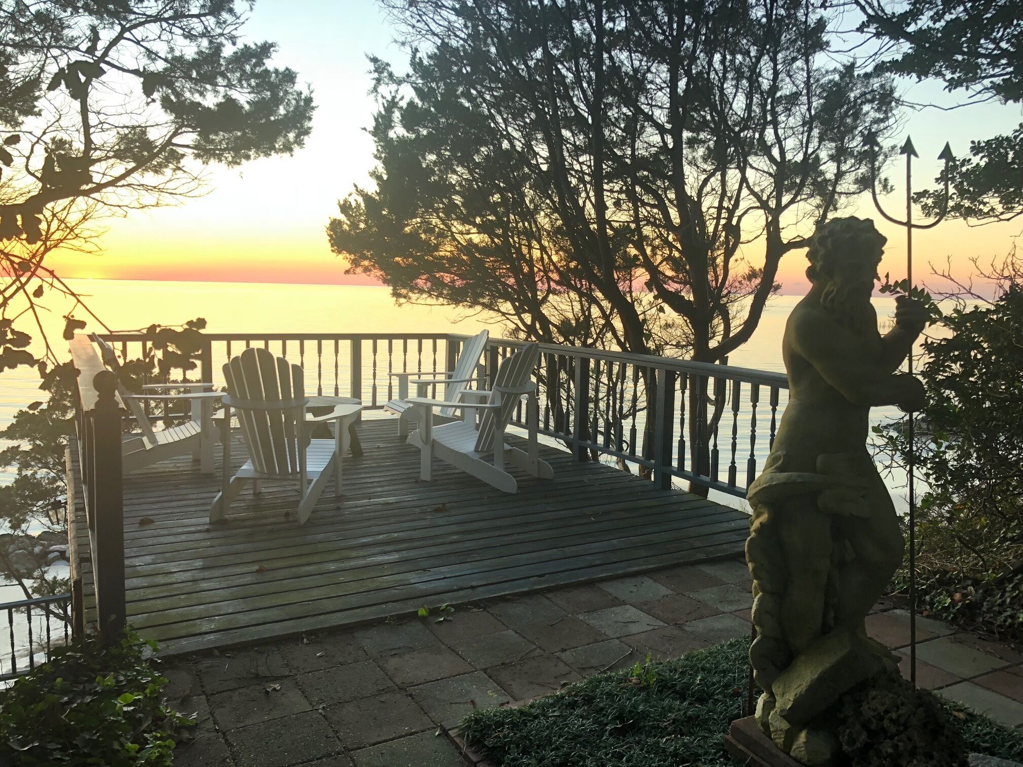 Beachfront Luxury Home w/ Fabulous Garden & Sunset Views!