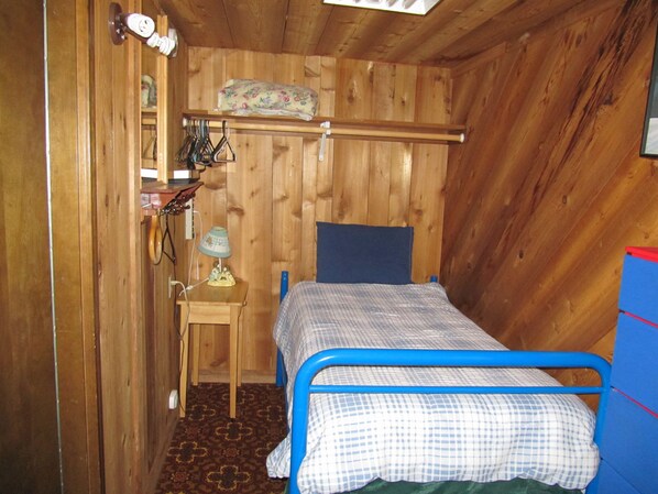 5 Schlafzimmer, Bügeleisen/Bügelbrett, kostenloses WLAN, Bettwäsche