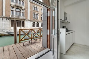 Dining - Canal view with terrace Luxury LOFT (Venezia)
