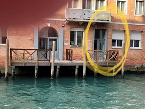 Exterior - Canal view with terrace Luxury LOFT (Venezia)