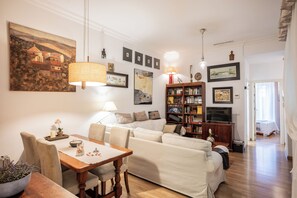 Smart TV, DVD player, books, music library