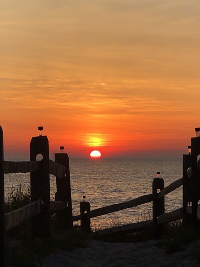 Relaxing bayside bungalow close to historic Cape May and Wildwoods
