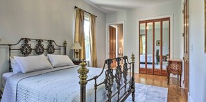 4 chambres, bureau, fer et planche à repasser, Wi-Fi gratuit