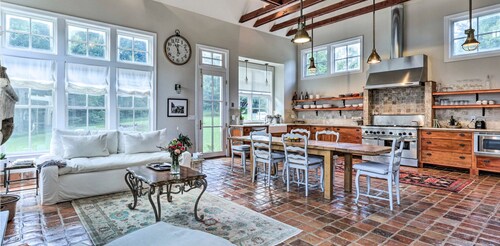 the barn a french farm house for executive,  Golfer, vacation and small party.