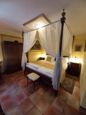 Double or Twin Room, Ensuite | 1 bedroom, premium bedding, in-room safe, desk - Pension PREMIUM (Cesky Krumlov)