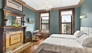 Twin Room Emerald, 2 twin beds | Select Comfort beds, individually decorated, individually furnished