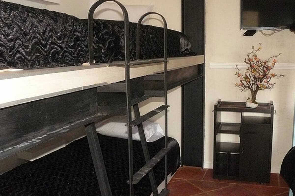 Iron/ironing board, free WiFi