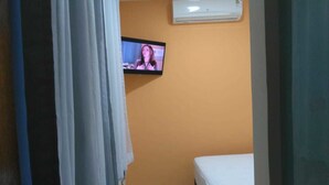 ห้องพัก, เตียงใหญ่ 1 เตียง | Wi-Fi ฟรี, ผ้าปูที่นอน