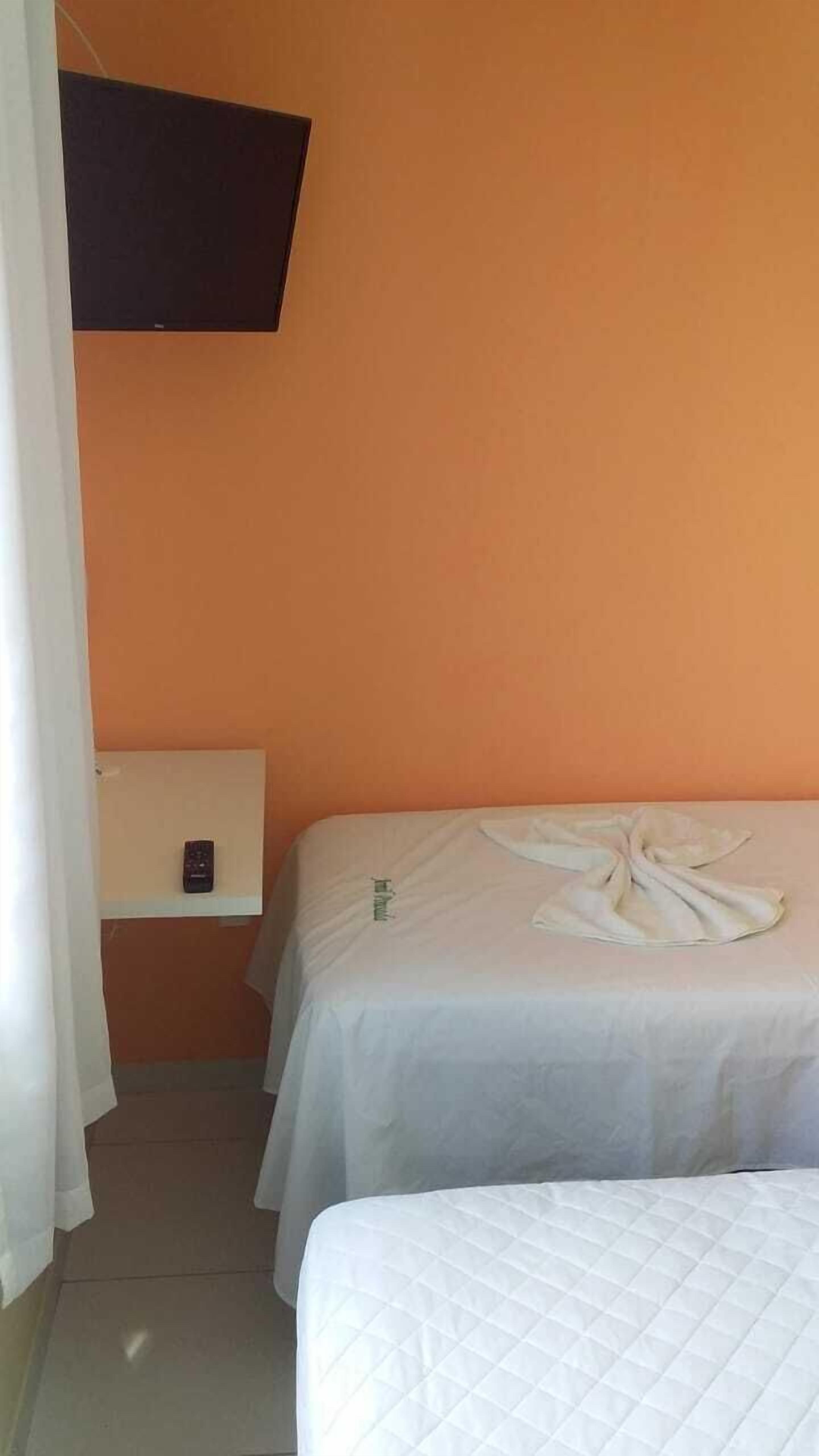 Zweibettzimmer, 2 Einzelbetten | Kostenloses WLAN, Bettwäsche