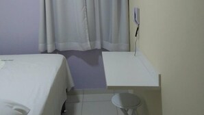 ห้องพัก, เตียงใหญ่ 1 เตียง | Wi-Fi ฟรี, ผ้าปูที่นอน