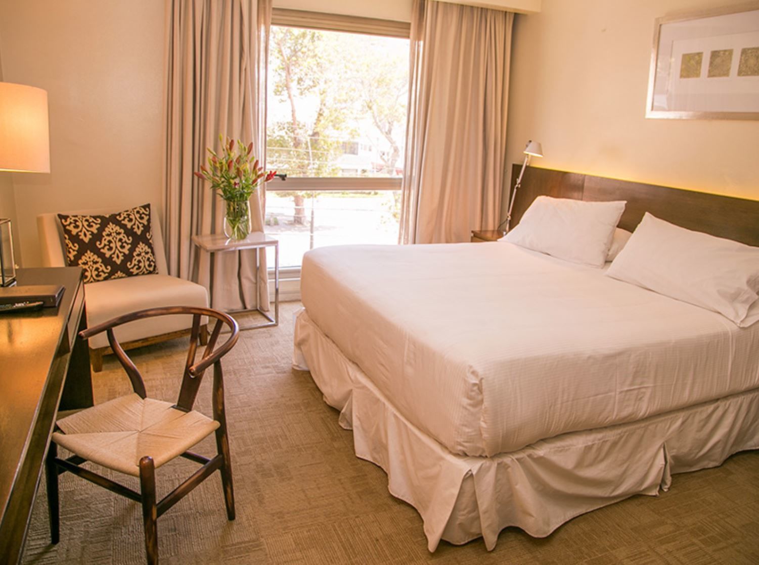 superior double room, 1 king bed | minibar, in-room safe, desk, rollaway beds