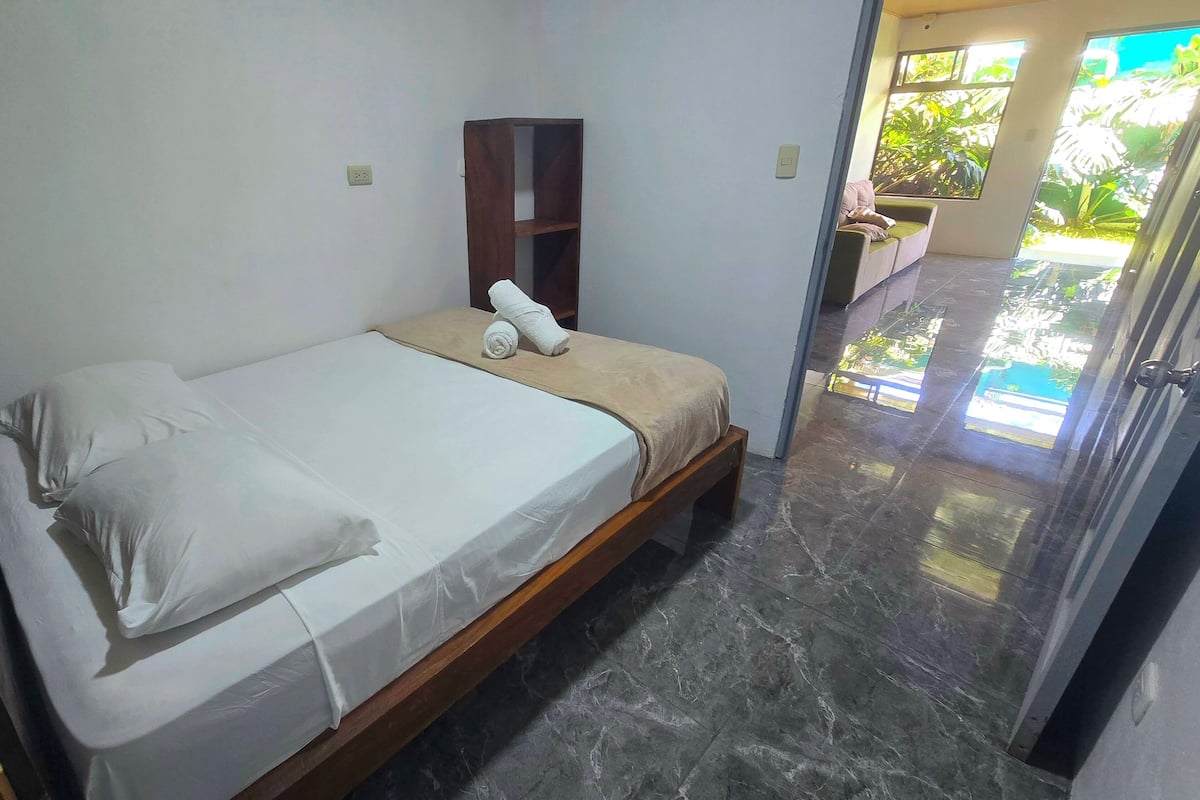 Chambre Double Économique, salle de bains privée