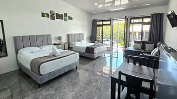 Superior Studio | Iron/ironing board, free WiFi, bed sheets