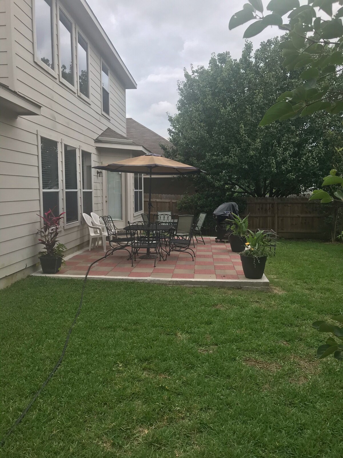 Photo 25 of Large house with 5 Bedrooms 2.5 bath sleep 12 , fully garage to use