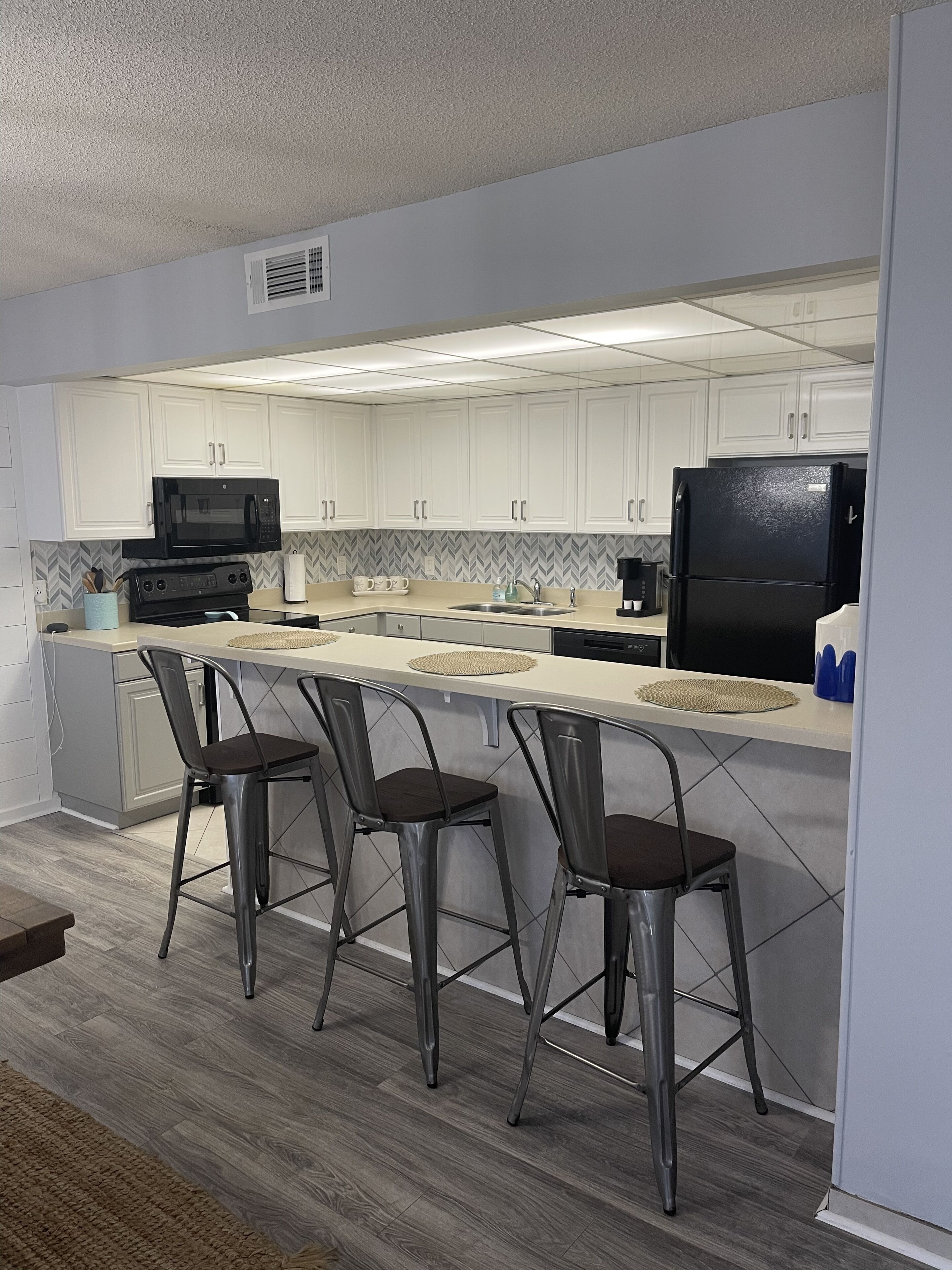 冰箱、微波炉、烤箱、炉灶