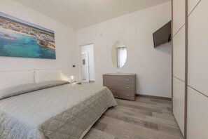 3 habitaciones, tabla de planchar con plancha y wifi gratis 