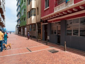 Exterior - M&B IV Balcon by Las Canteras by VillaGranCanaria (Las Palmas de Gran Canaria)