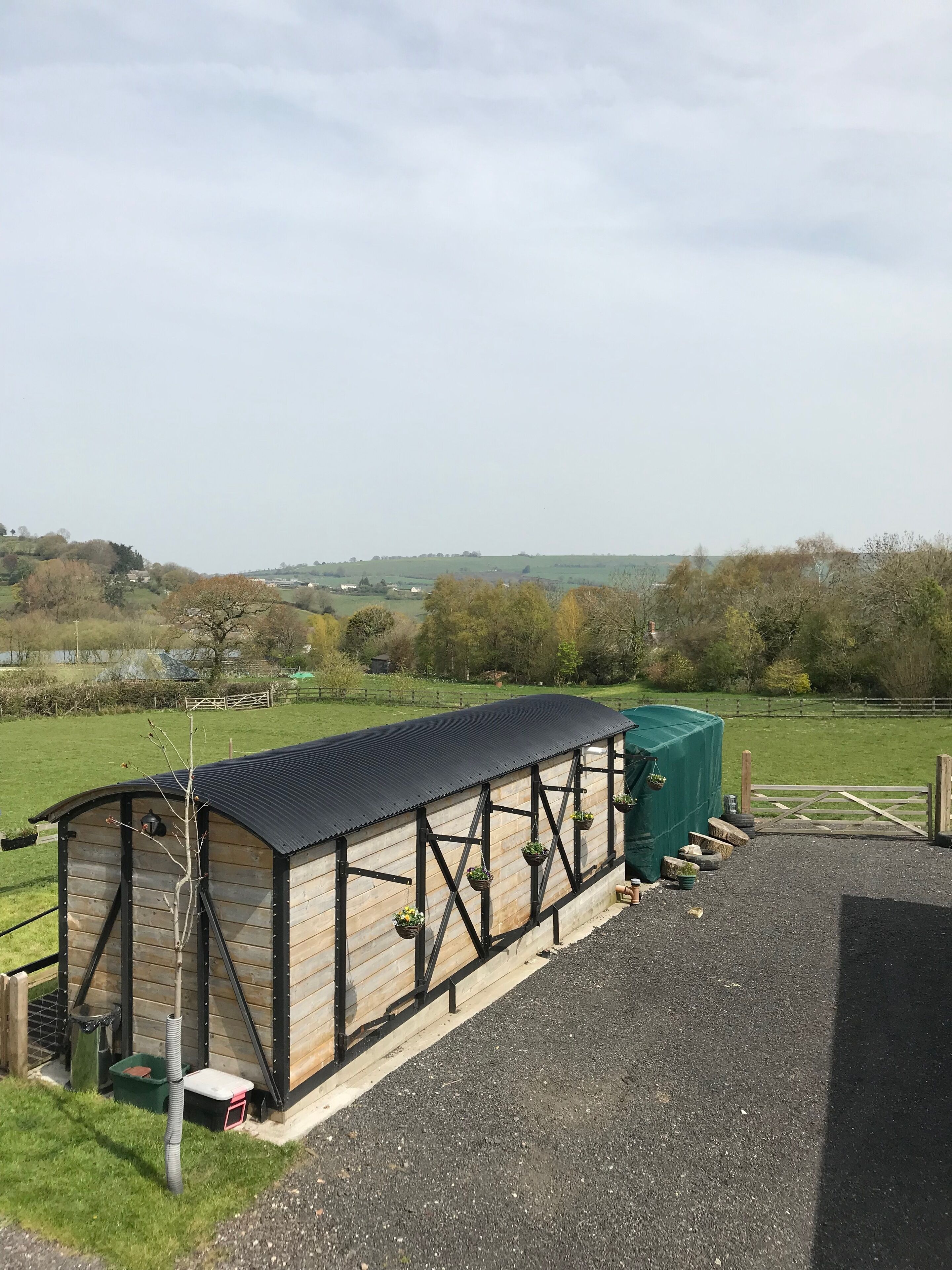 Cabin (Glamping Railway Wagon with Hot Tub) | Bộ trải giường 