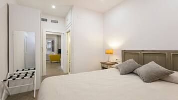 2 slaapkamers, een strijkplank/strijkijzer, wifi, beddengoed