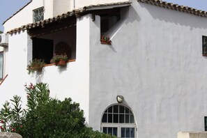 Exterior detail - paola holiday home with terrace 2 (Quartu Sant'Elena)