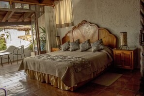 Comfort Apartment, 2 Bedrooms | 2 bedrooms, free WiFi, bed sheets - SUITE TAOS (Valle de Bravo)