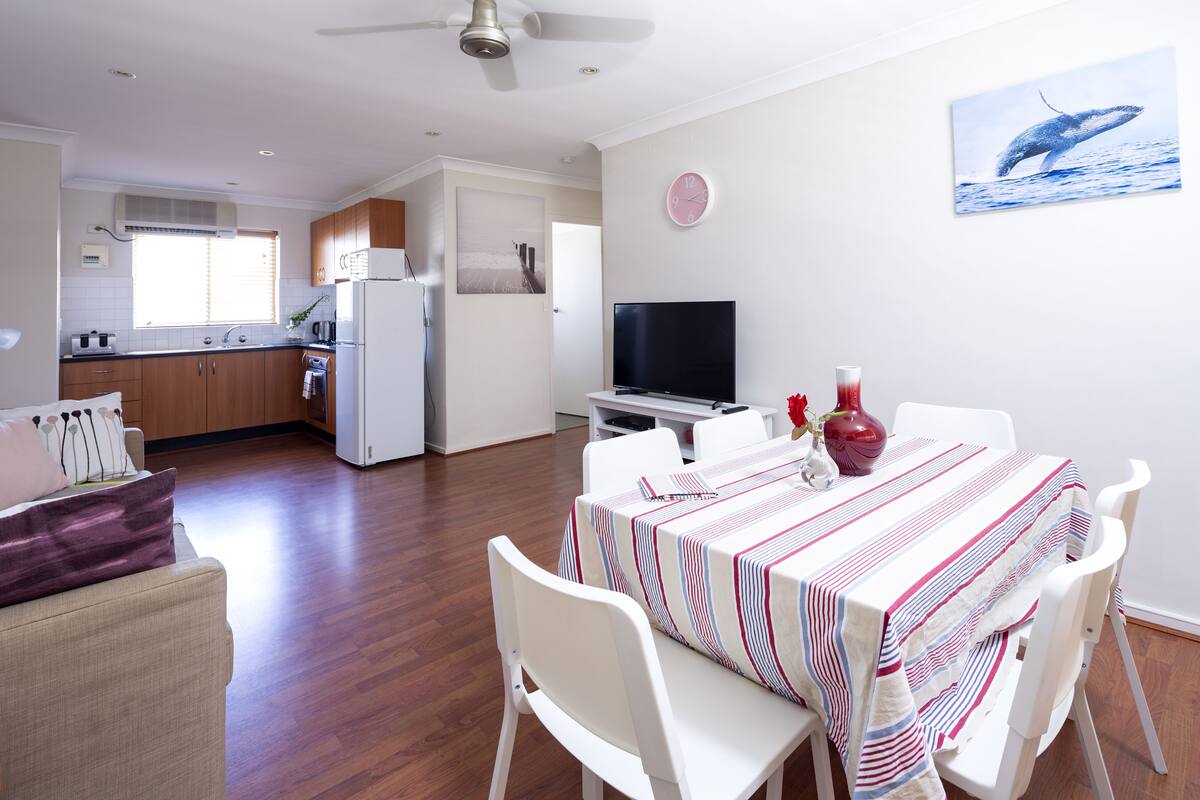 Family Apartment, 2 Bedrooms, Beachside (Aurora)
