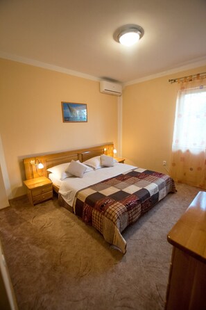 4 chambres, Wi-Fi gratuit, draps fournis