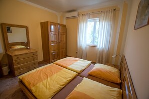 4 camere, Wi-Fi gratuito, lenzuola