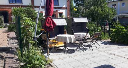 quiet apartment near the beach in the center
