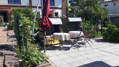 quiet apartment near the beach in the center