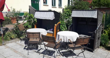 quiet apartment near the beach in the center