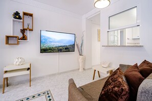 Smart TV - Penthouse la Paloma Playa del Cura 100m Beach close to downtown BBQ terrace  (Torrevieja)