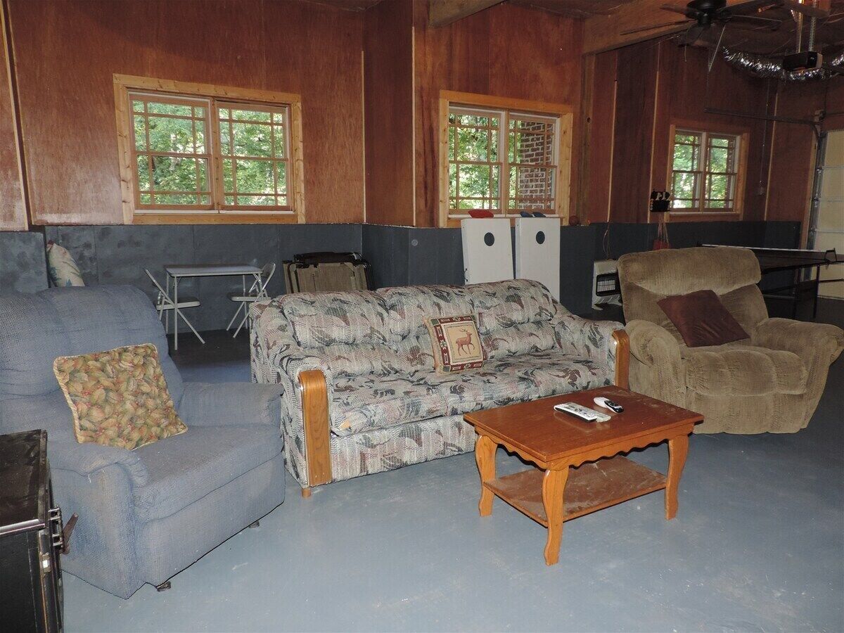 Smart TV, fireplace, table tennis