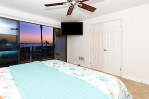 3 bedrooms, desk, iron/ironing board, travel crib