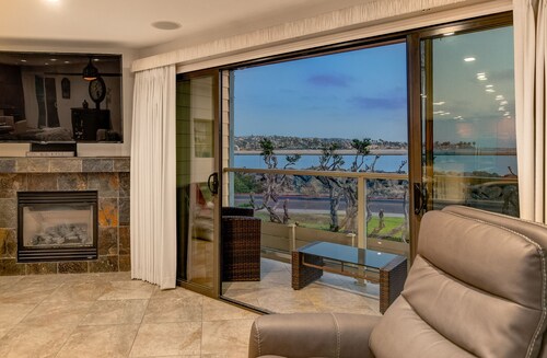 OCEANFRONT LUXURY—Summer booking fast so Hurry and book!<br>