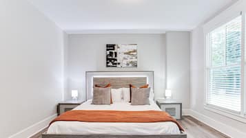 7 chambres, coffres-forts dans les chambres, bureau