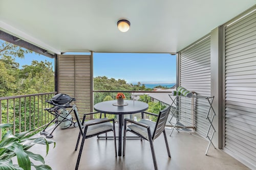 Alpha 8 on Waterson - Airlie Beach