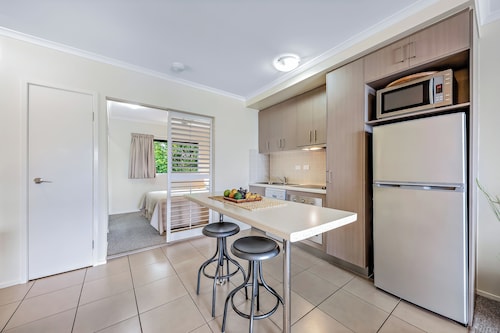 Alpha 8 on Waterson - Airlie Beach