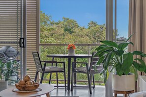 Balcony - Alpha 8 on Waterson - Airlie Beach (Airlie Beach)