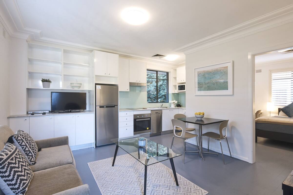 One Bedroom Apartment