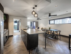 Smart TV - Nero Newstead (Newstead)