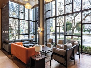 Lobby - Nishitetsu Hotel Croom Nagoya (Nagoya)