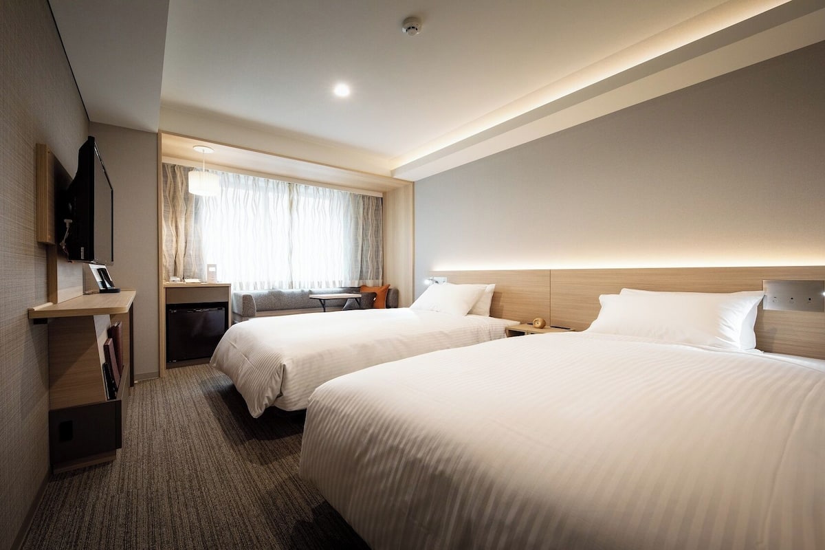 In-room safe, free WiFi, bed sheets, wheelchair access