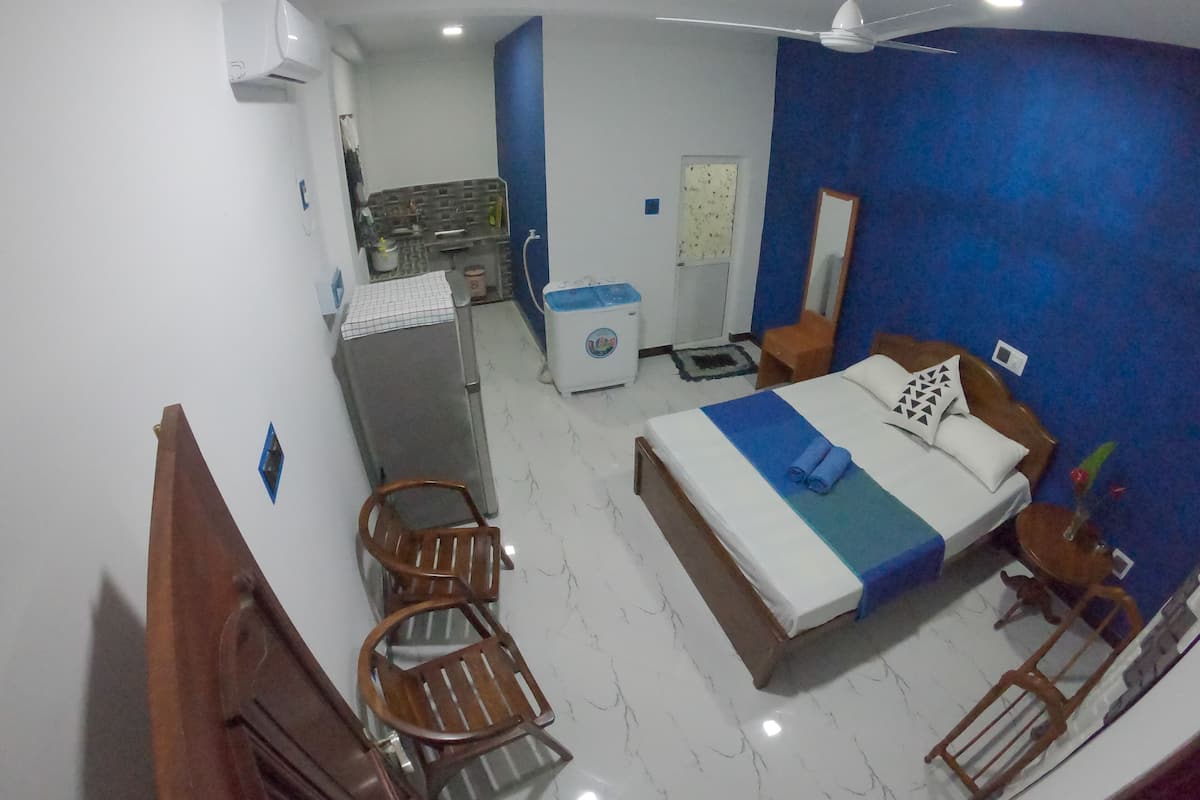 Luxury Room, 1 Bedroom, Kitchen, Garden View | Individually furnished, desk, free WiFi