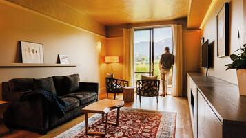 Minibar, coffres-forts dans les chambres, ameublement personnalisé